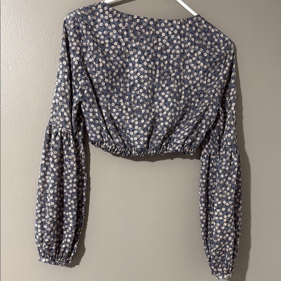 Zara Black and White Crop Blouse with Peter Pan Collar - Picture 4 of 6